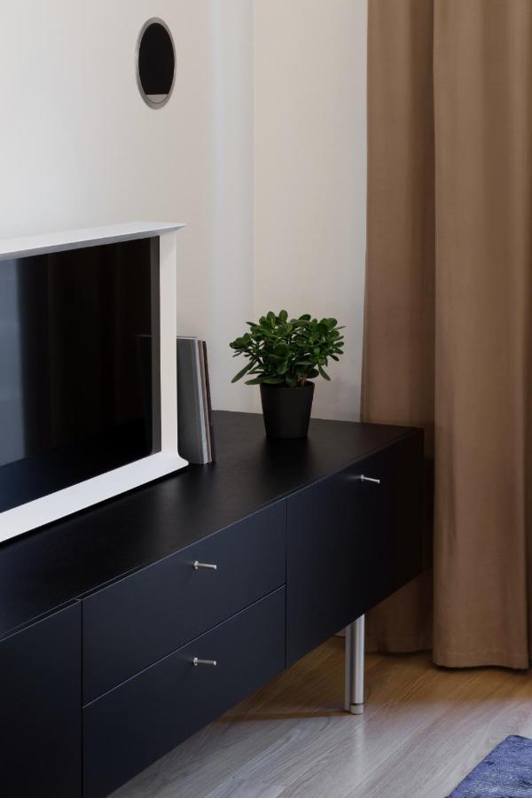 Design Studio Apartment With Balcony By Hostlovers Kaunas Buitenkant foto